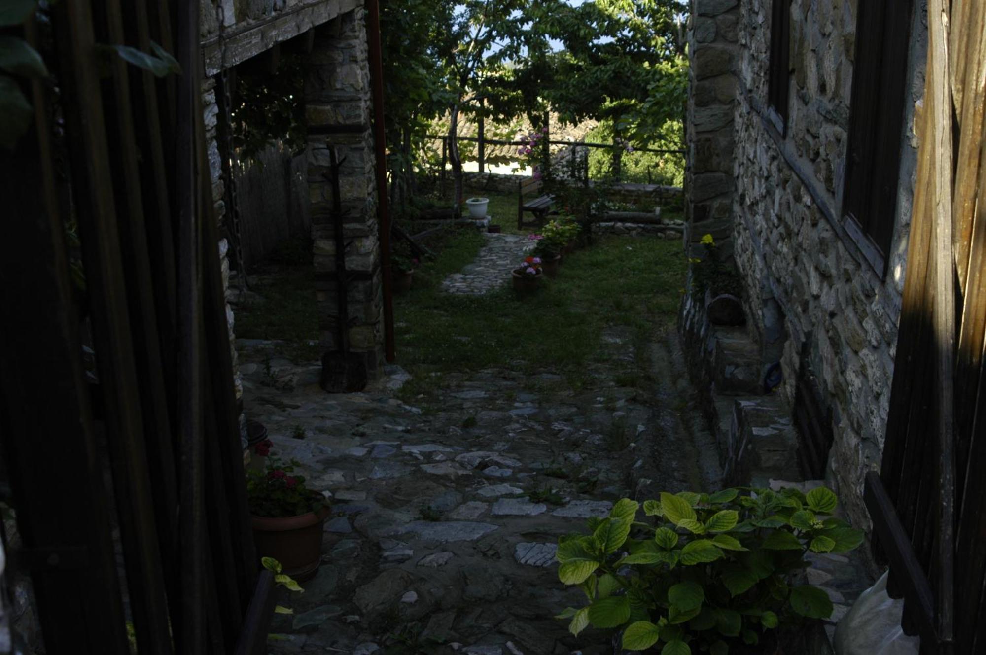 Guesthouse Klearchos ปาเลออส ปานเตเลมอน ภายนอก รูปภาพ