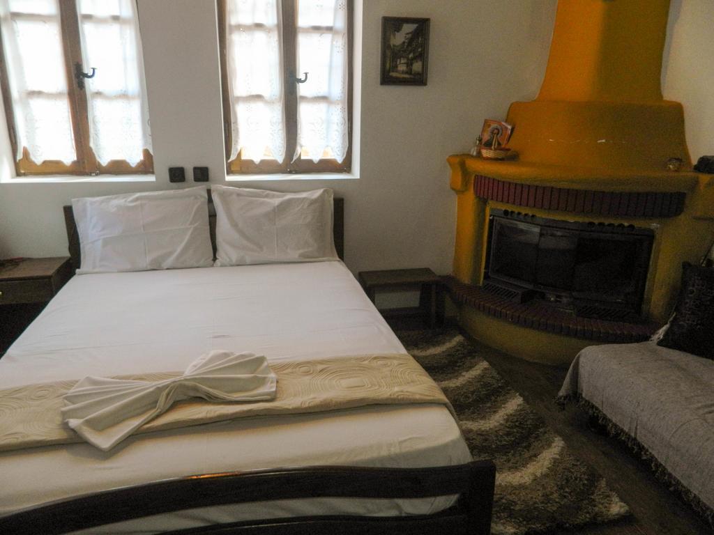 Guesthouse Klearchos ปาเลออส ปานเตเลมอน ภายนอก รูปภาพ