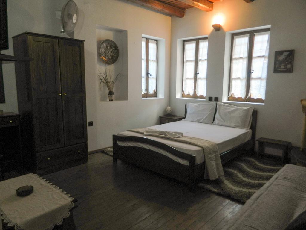 Guesthouse Klearchos ปาเลออส ปานเตเลมอน ภายนอก รูปภาพ