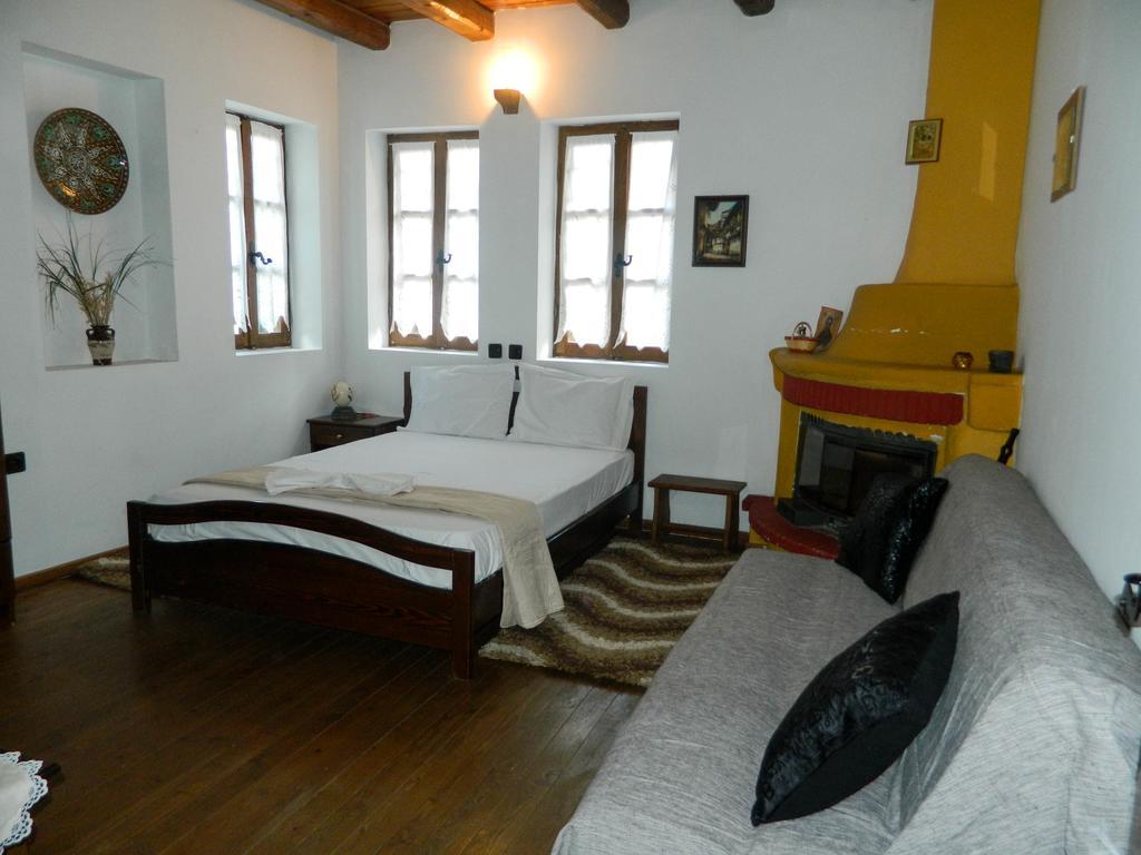 Guesthouse Klearchos ปาเลออส ปานเตเลมอน ภายนอก รูปภาพ