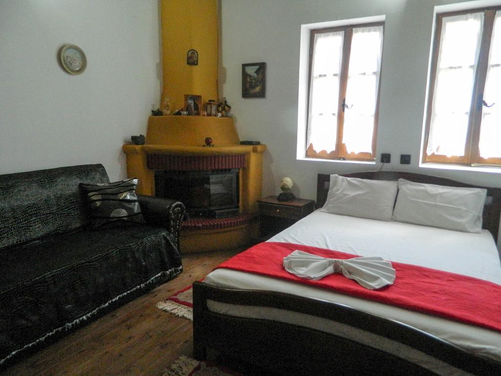 Guesthouse Klearchos ปาเลออส ปานเตเลมอน ภายนอก รูปภาพ