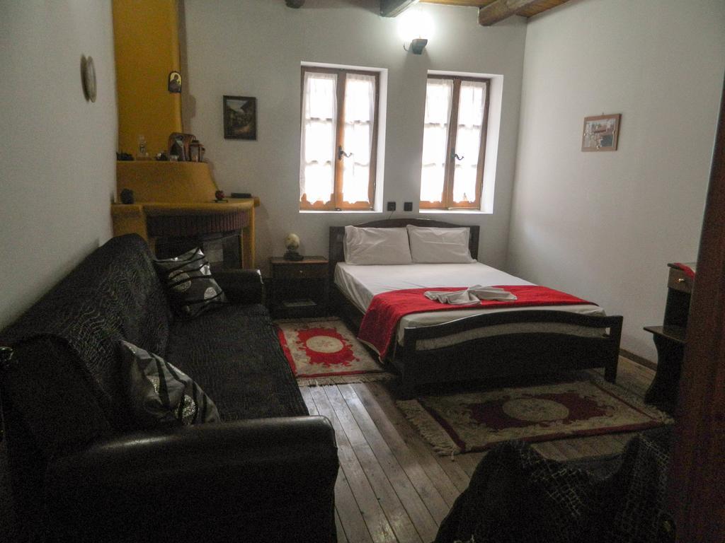 Guesthouse Klearchos ปาเลออส ปานเตเลมอน ภายนอก รูปภาพ