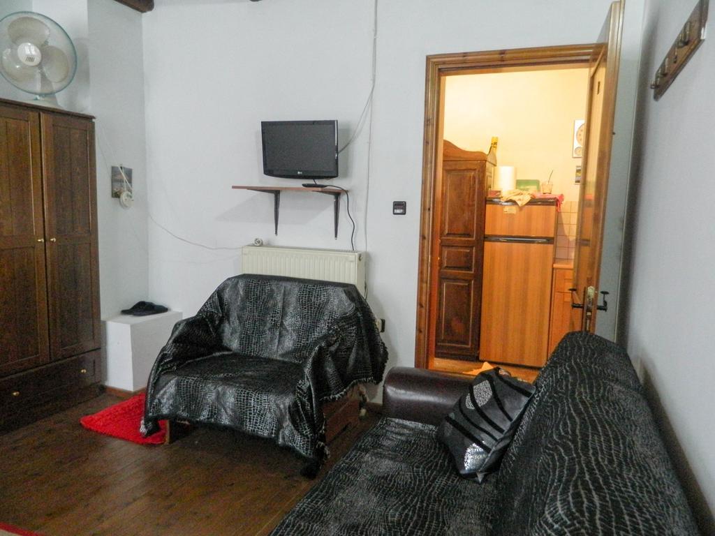 Guesthouse Klearchos ปาเลออส ปานเตเลมอน ภายนอก รูปภาพ