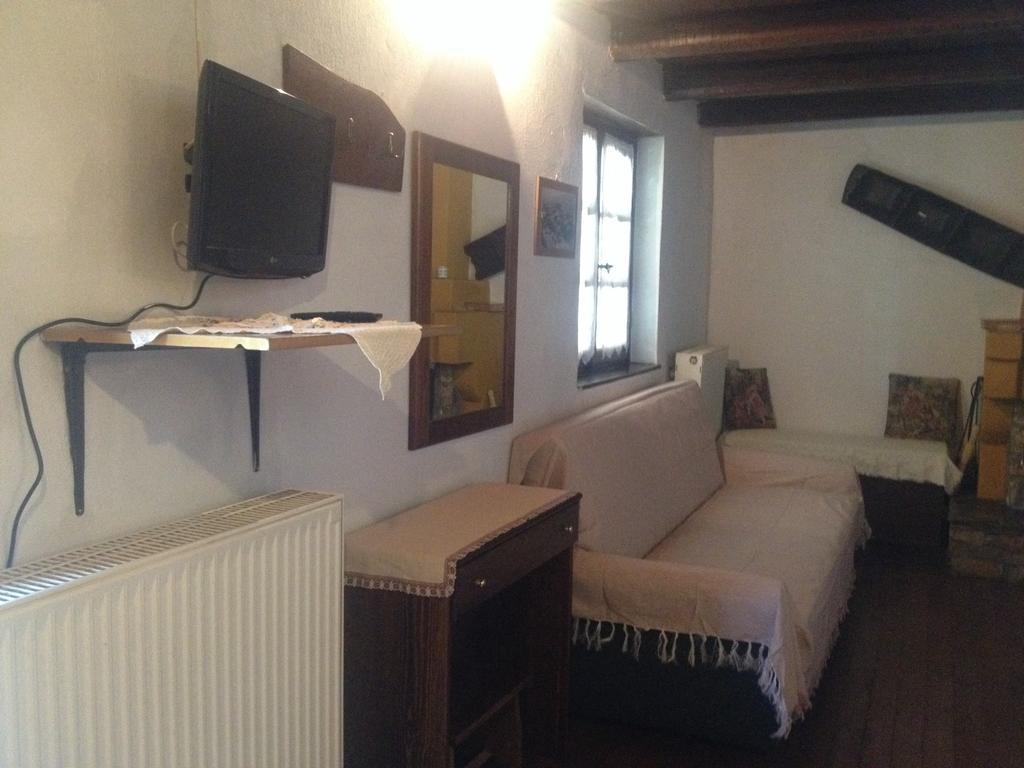 Guesthouse Klearchos ปาเลออส ปานเตเลมอน ภายนอก รูปภาพ